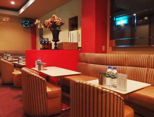 New club U(ユー)(小岩キャバクラ)のバイト求人・体験入店情報Photo1