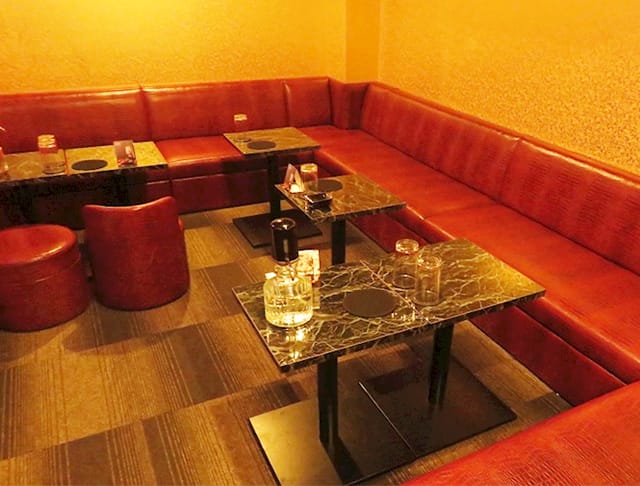 Club 輝夜(カグヤ)(神田キャバクラ)のバイト求人・体験入店情報Photo1