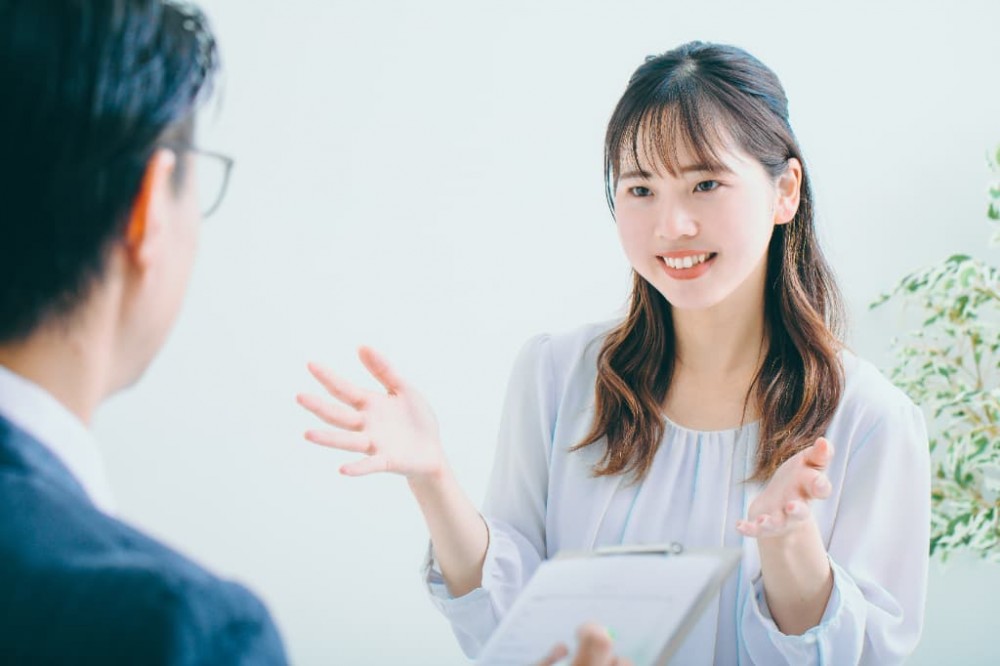 キャバクラの面接でよく聞かれる質問と回答例