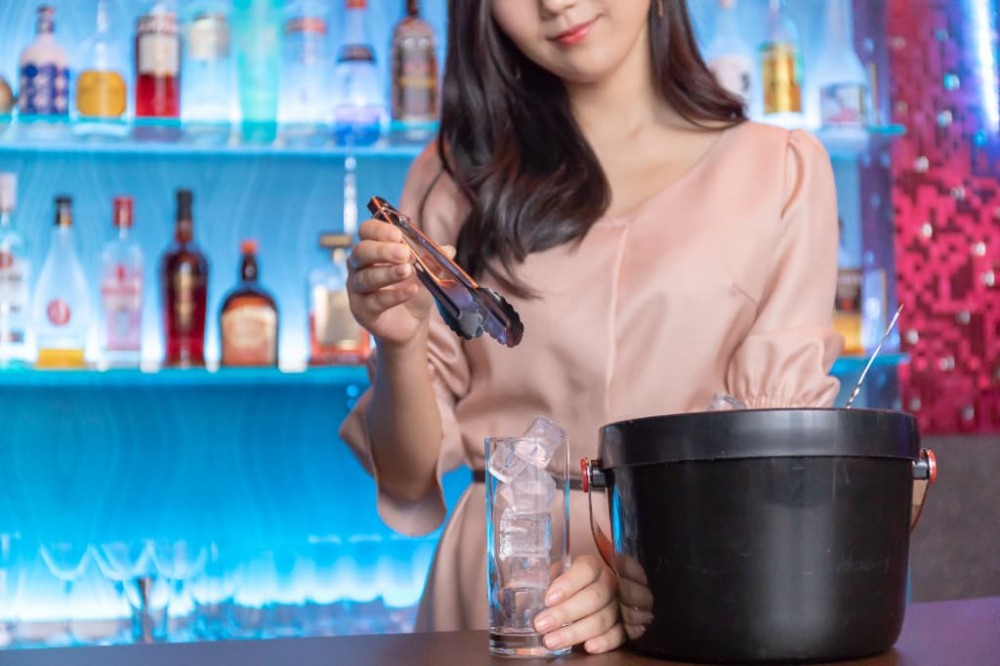ガールズバーの仕事の流れ