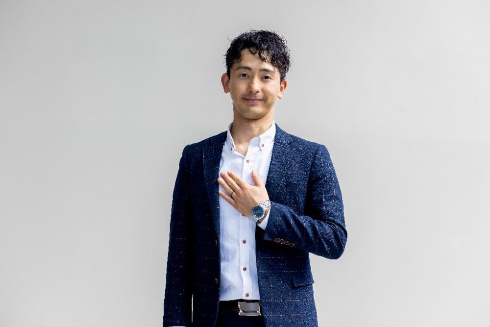 ガールズバーボーイの仕事内容は?