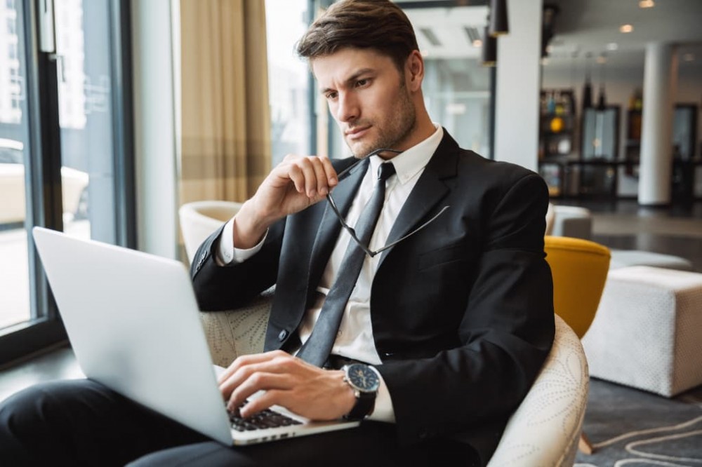 黒服（ボーイ）として知っておくべき「本指名」の重要性