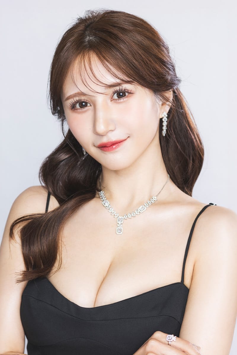 広瀬 リコ BARCELONA Leicester（バルセロナ　レスター） 画像1