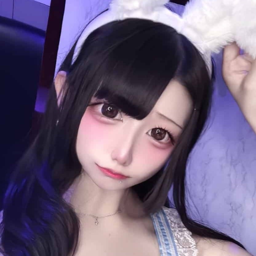 ちぃ 【昼・夜】コンセプトカフェ Bee（ビー） 画像1