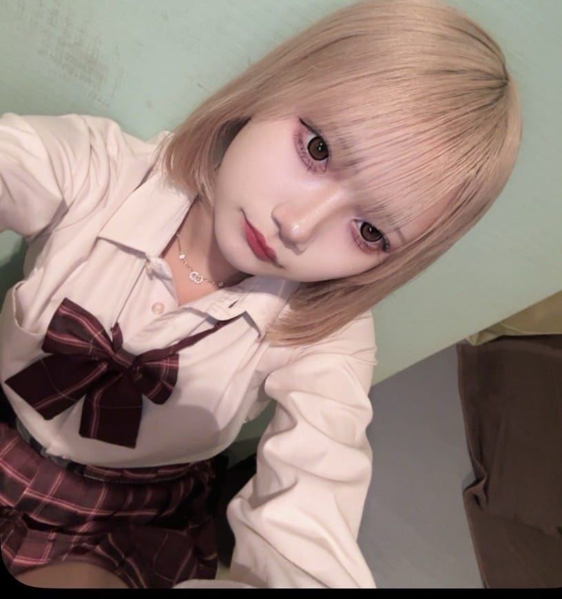 ねね【横浜駅】【昼・夜】Cafe＆Bar NO BRAND～ノーブランド～ 画像1