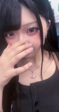 今日から制服でお店も前の店舗に移動だよー！！！