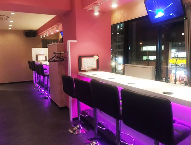 Girls Bar Fluer フルール 新宿 ガールズバー 公式求人 ガールズバーバイトなら 体入ショコラ