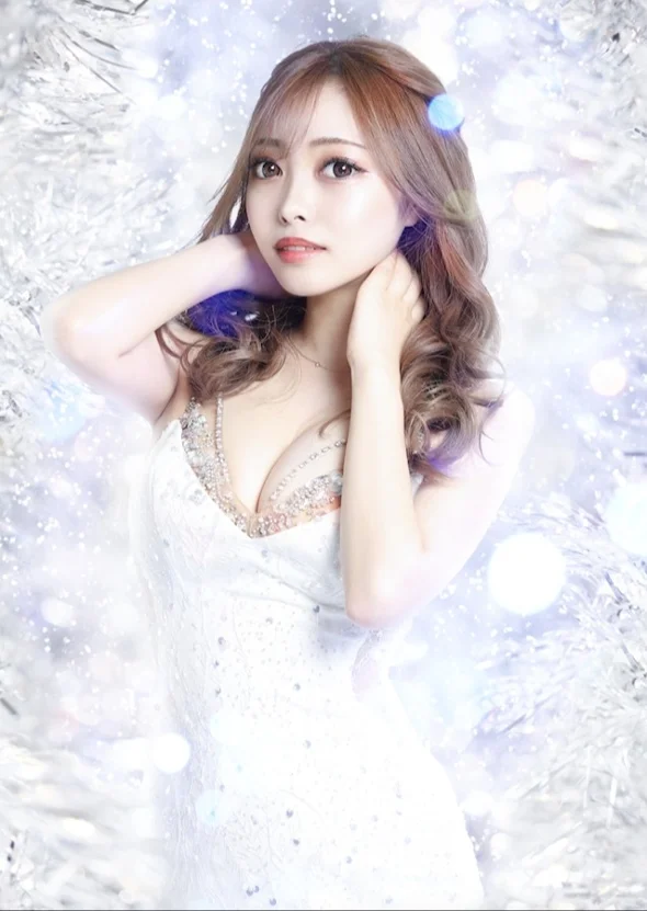 アヤメさん【四日市の高級キャバクラ『CLUB Ange（アンジュ）』】