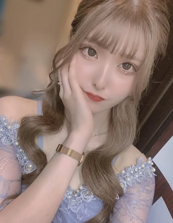 すずさん【四日市の高級キャバクラ『CLUB Ange（アンジュ）』】