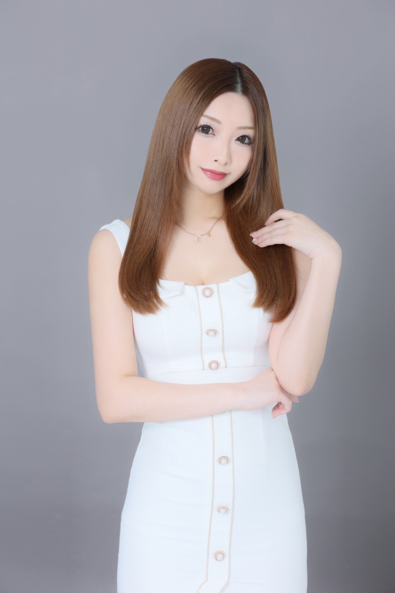 神咲あずささん【盛岡の高級キャバクラ『CLUB AQUA(アクア)』】