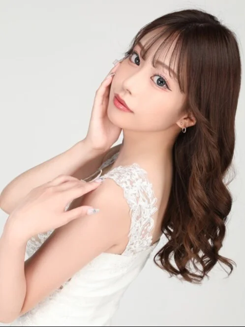 黒咲 りささん【祇園の高級キャバクラ『UNJOUR祇園（アンジュール）』】