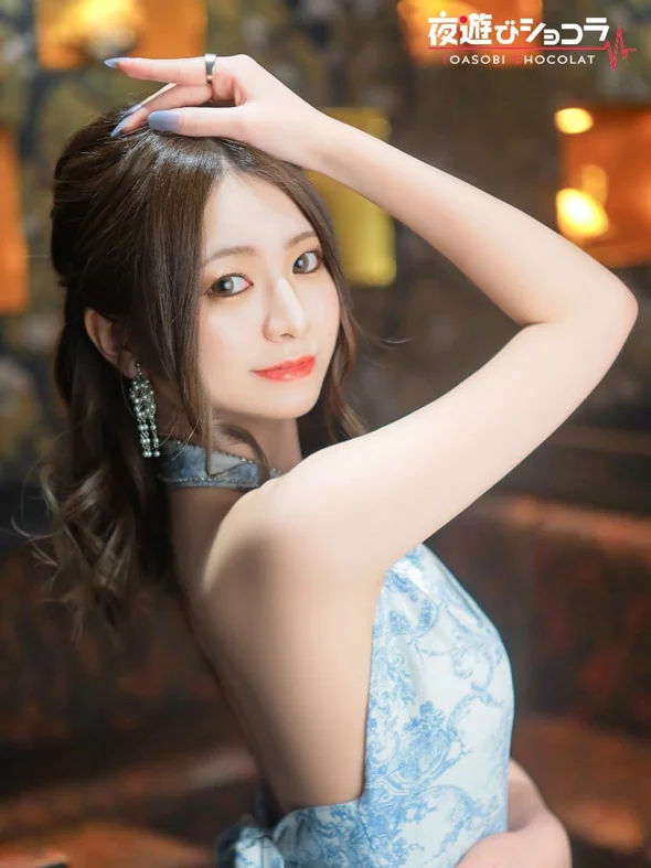 雪乃さん【都町の高級キャバクラ『華灯（はなび）』】