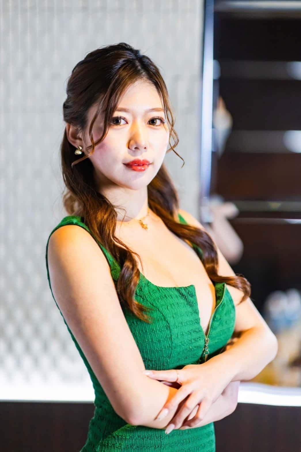 ネネさん【都町の高級キャバクラ『琥珀（コハク）』】