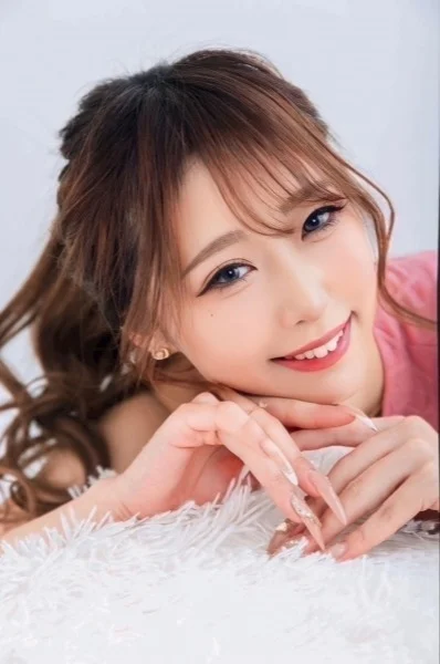 りのさん【松本の高級キャバクラ『Lounge e'nne（エンネ）』】