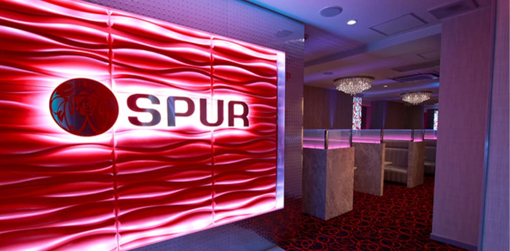 天文館の高級キャバクラ『club SPUR（シュプール）』