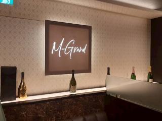 天文館の高級キャバクラ『M-Grand（エムグランド）』