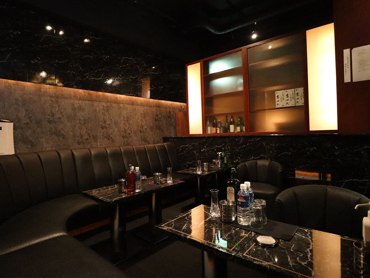 赤羽の高級キャバクラ『AKABANE LOUNGE（アカバネラウンジ）』