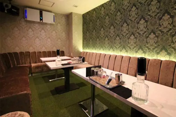 岡山・中央町の高級キャバクラ『Club ANGEL（エンジェル）』