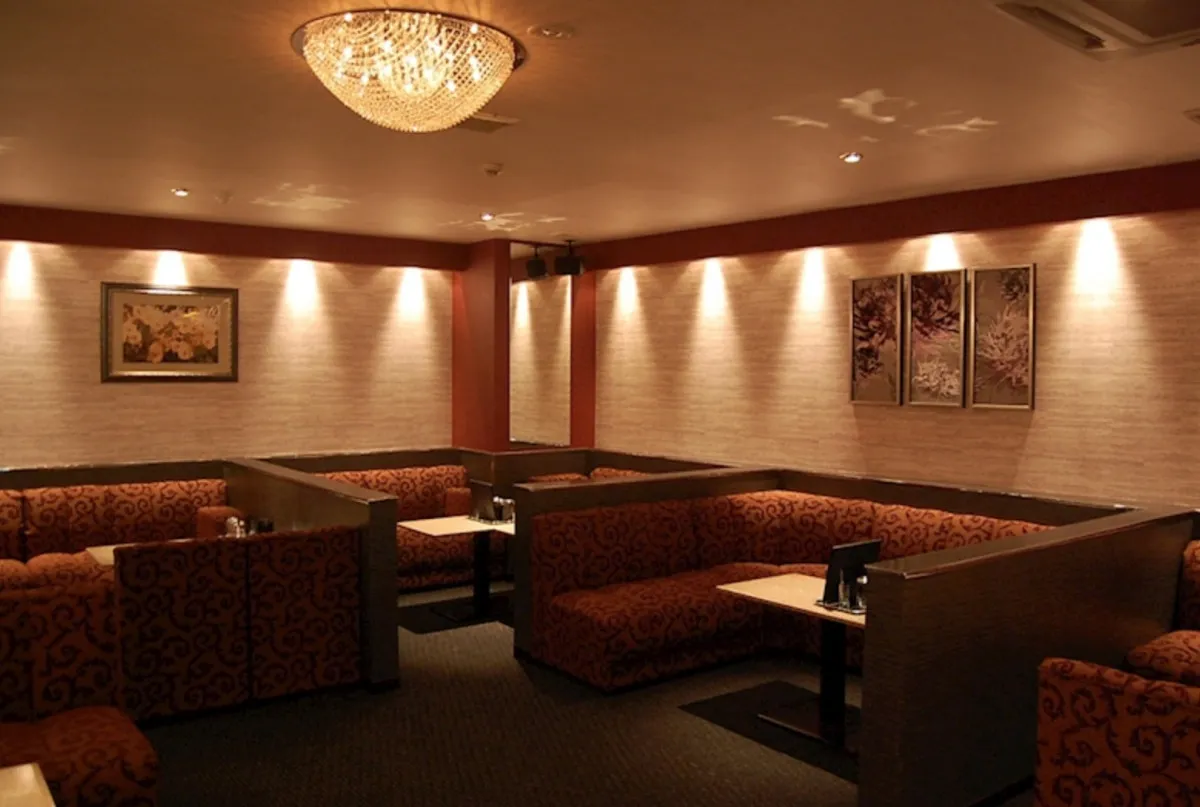 梅田の高級キャバクラ『水響（スイキョウ）』