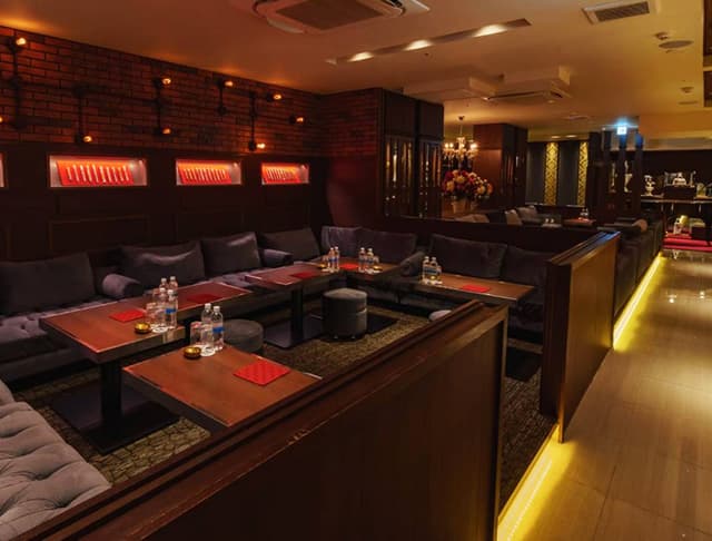 宮崎の高級キャバクラ『CLUB UNIVERSE（ユニバース）』（画像1）