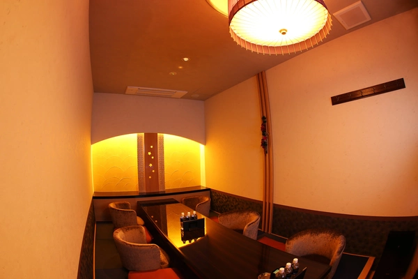 宮崎の高級キャバクラ『CLUB 和水（ナゴミ）』（画像2）