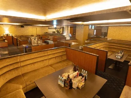 流川の高級キャバクラ『NEWCLUB 広島離宮（リキュウ）』（画像1）