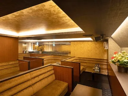 流川の高級キャバクラ『NEWCLUB 広島離宮（リキュウ）』（画像2）