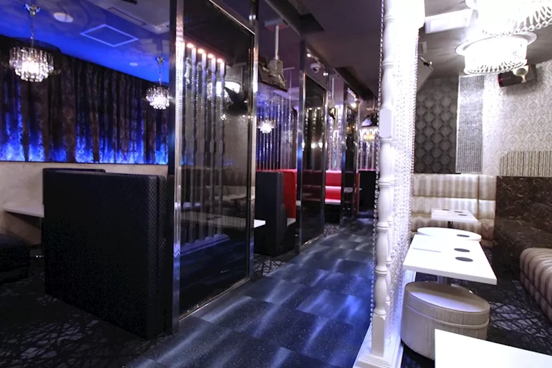 岡山・中央町の高級キャバクラ『麒麟（キリン）』