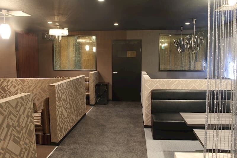 四日市の高級キャバクラ『Club MINERVA（ミネルヴァ）』（画像3）