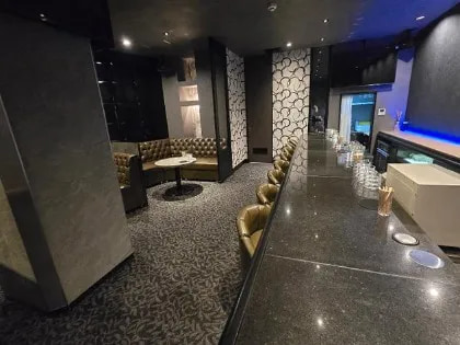 黒崎の高級キャバクラ『Bar＆Lounge Fleur（フルール）』（画像1）