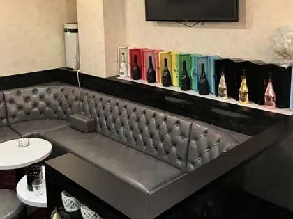 黒崎の高級キャバクラ『Bar＆Lounge華（ハナ）』（画像1）