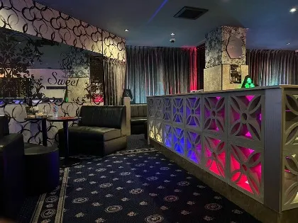 沖縄・松山の高級キャバクラ『New Club Sweet（スウィート）』（画像1）