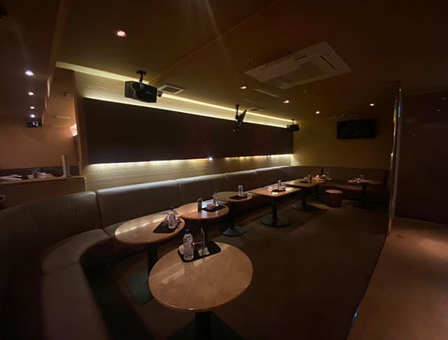 沖縄・松山の高級キャバクラ『CLUB NAHA（ナハ）』（画像1）