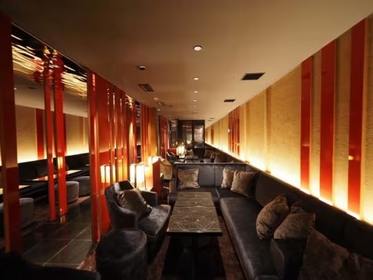 祇園の高級キャバクラ『bisser 祇園（ビゼ）』（画像1）