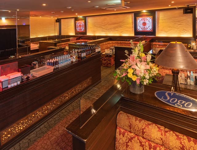 久留米の高級キャバクラ『New Club 久留米離宮（リキュウ）』