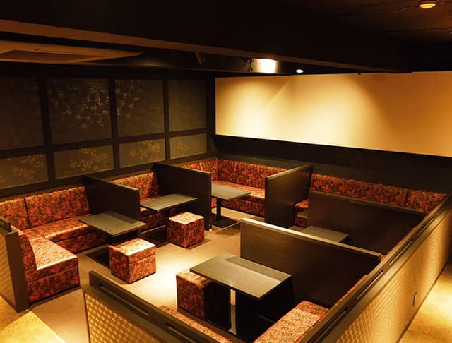 都町の高級キャバクラ『華灯（はなび）』（画像2）