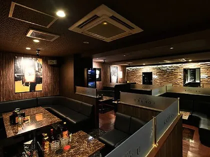 都町の高級キャバクラ『琥珀（コハク）』（画像2）