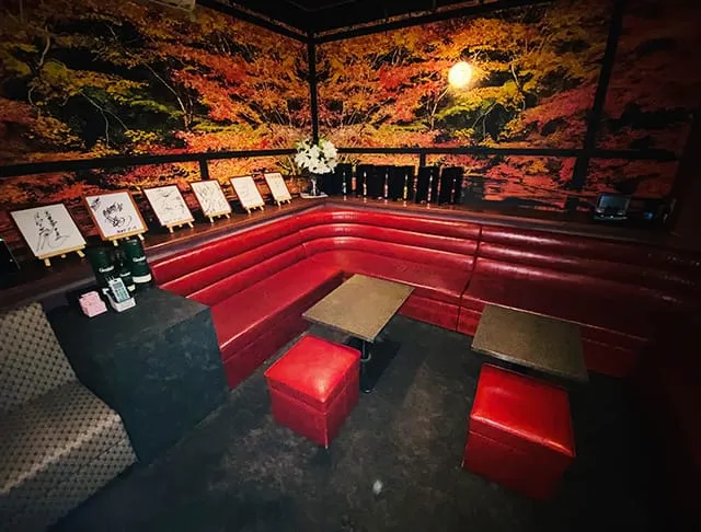 都町の高級キャバクラ『CLUB 蝶々（チョウチョウ）』（画像1）