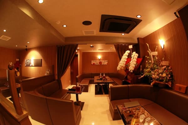 長崎の高級キャバクラ『CLUB QUEEN（クイーン）』（画像3）