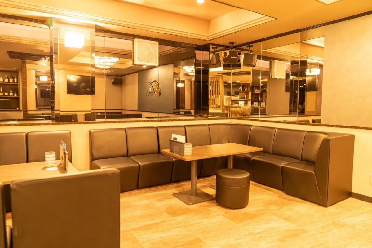 松本の高級キャバクラ『Lounge FLEUR（ラウンジフルール）』（画像3）