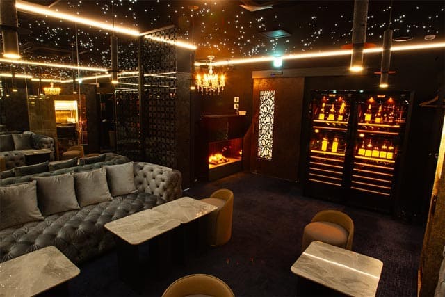 山形の高級キャバクラ『Otona Lounge LUXE（オトナラウンジラグゼ）』（画像2）
