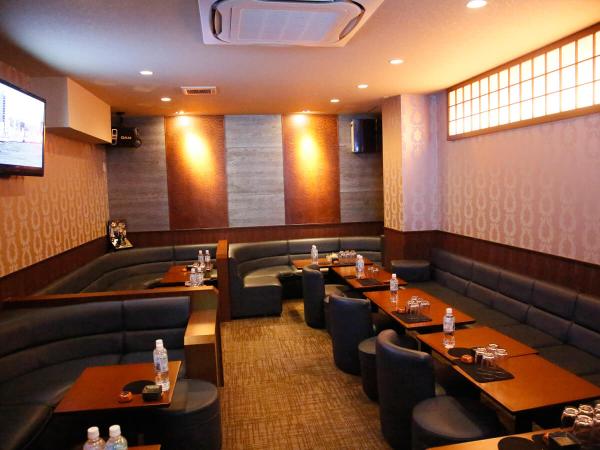 両替町の高級キャバクラ『SHIKI（シキ）』（画像3）