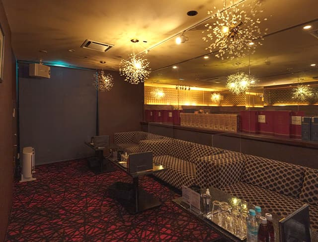 熊本の高級キャバクラ『CLUB A-1 熊本（エーワン）』