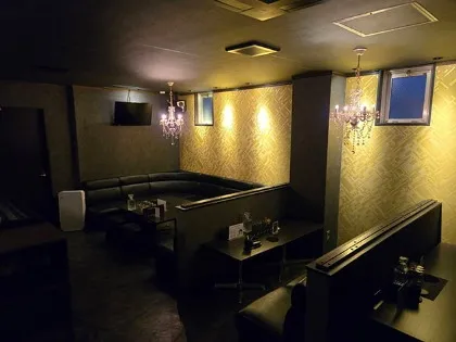岡崎の高級キャバクラ『CLUB MARIGOLD（マリーゴールド）』（画像1）