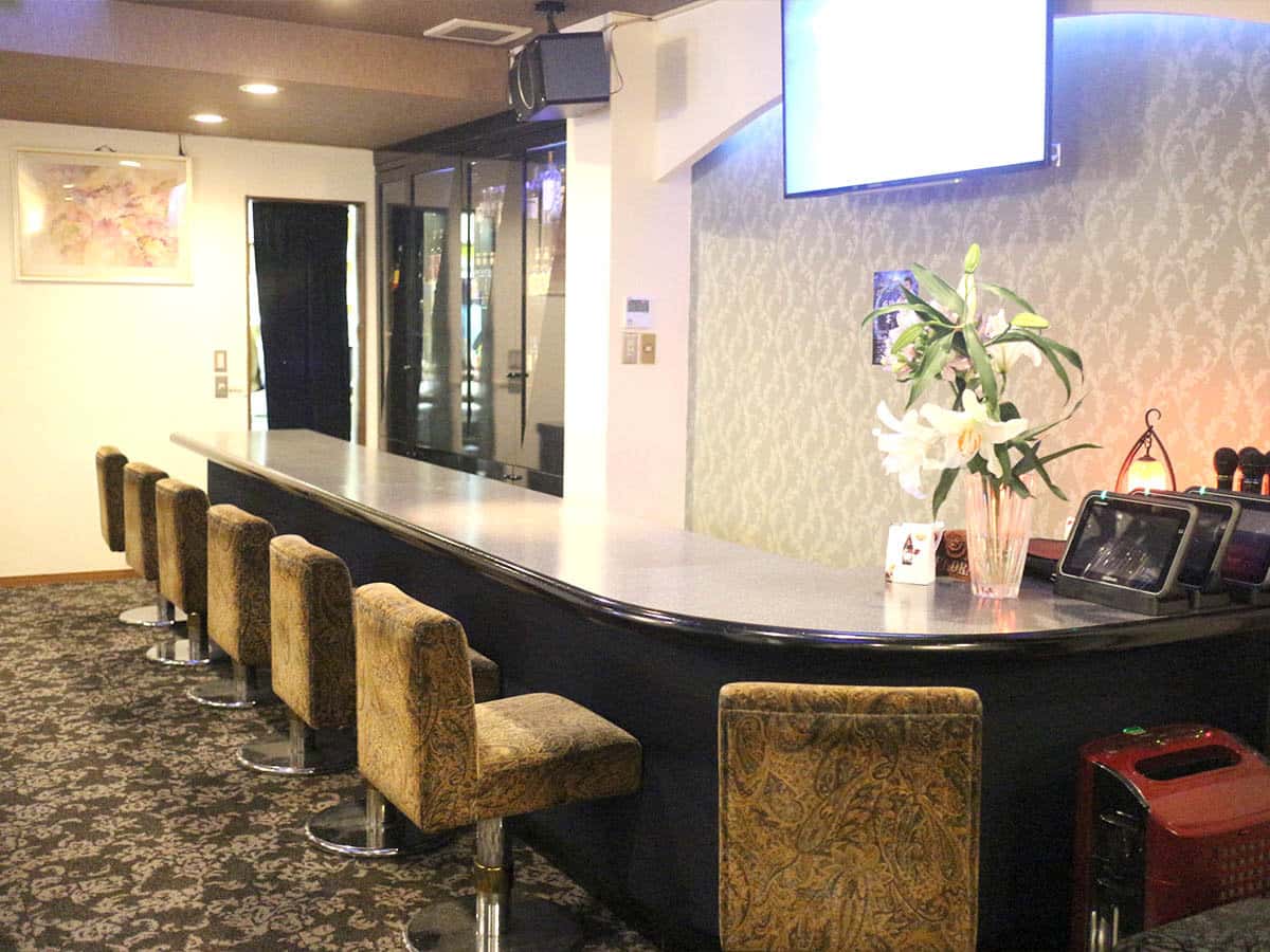 奈良の高級キャバクラ『Lounge Flora（フローラ）』