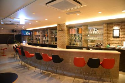 Bar Vivace<ヴィヴァーチェ> 自由が丘 ガールズバー バナー