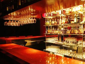 Age<アージュ> 新橋 ガールズバー バナー