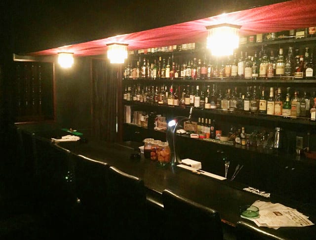 Booze's Bar<ブージーズ・バー> 吉祥寺 ガールズバー SHOP GALLERY 1