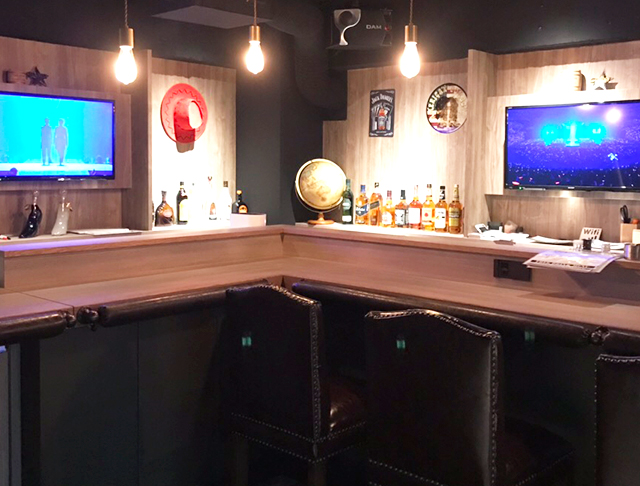AMUSEMENT BAR WEST<ウエスト> 新宿 ガールズバー SHOP GALLERY 4